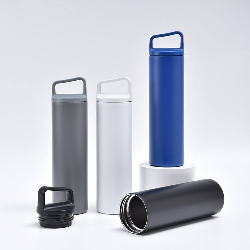 Sports Water Bottle Insulated - Butelka termiczna o pojemności 20 uncji